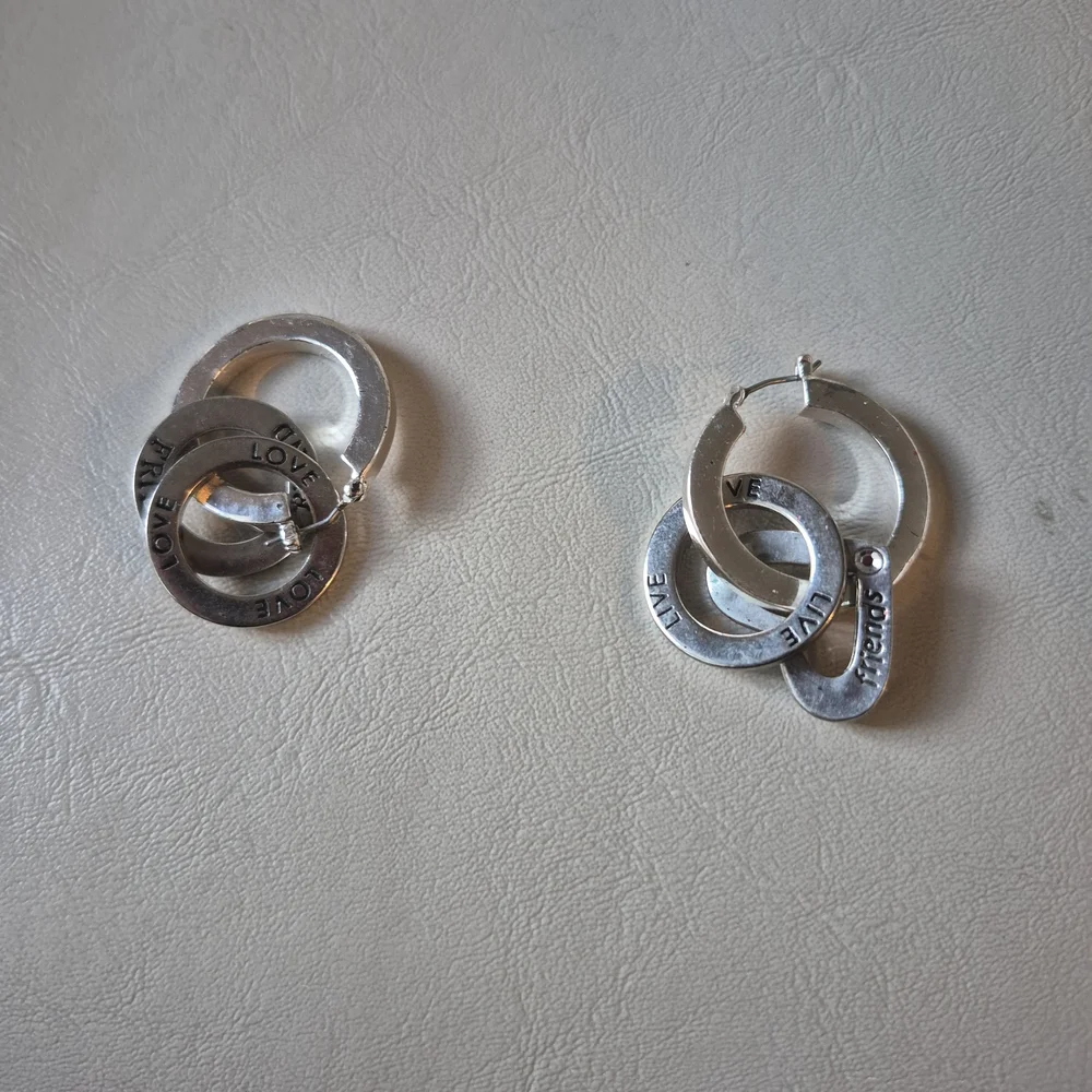Chic‎ Silver Love Engraved Earrings